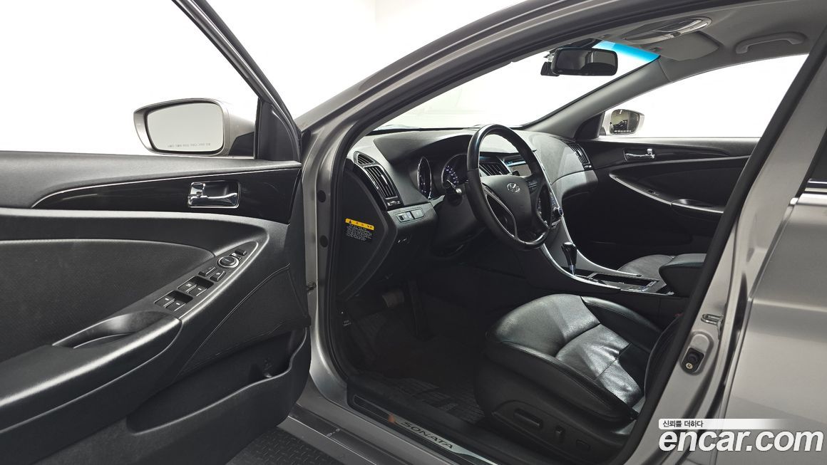 Hyundai Sonata 2011