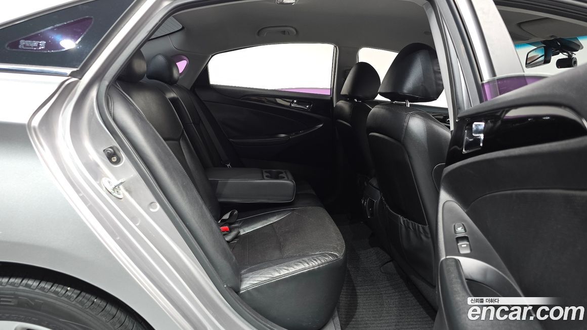 Hyundai Sonata 2011