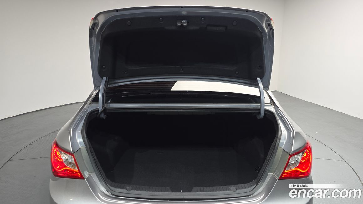 Hyundai Sonata 2011