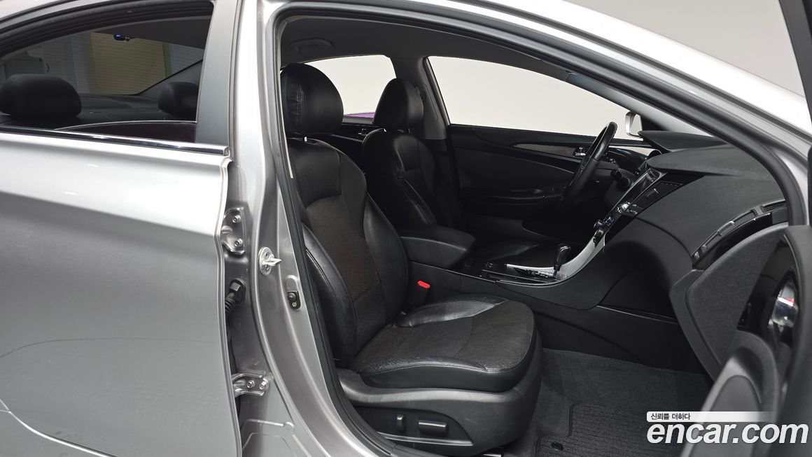 Hyundai Sonata 2011