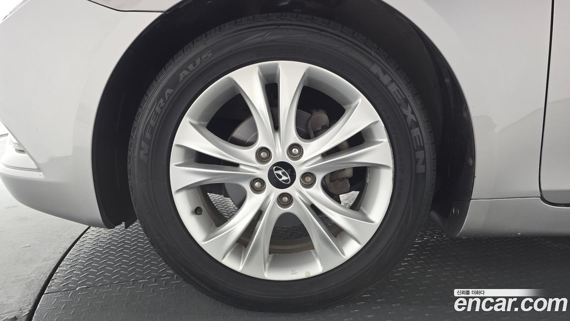 Hyundai Sonata 2011