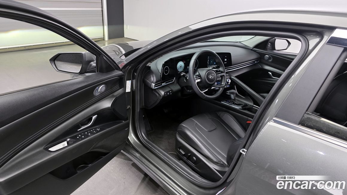 Hyundai AVANTE 2023