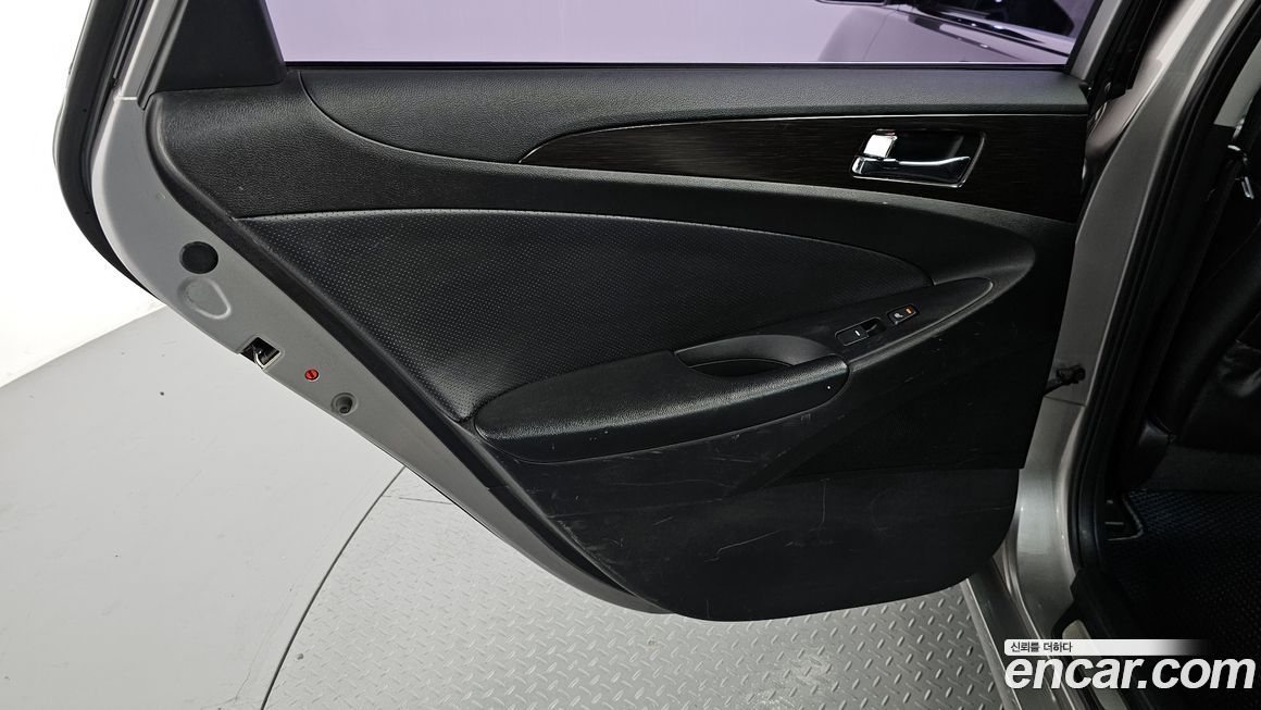 Hyundai Sonata 2012
