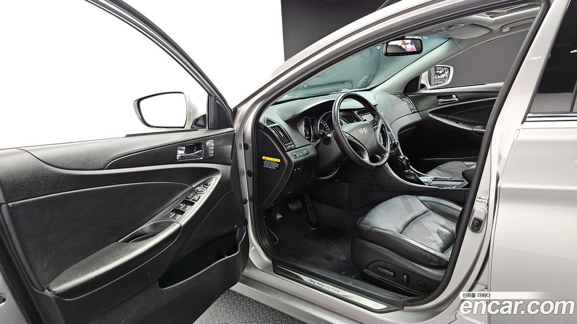 Hyundai Sonata 2012