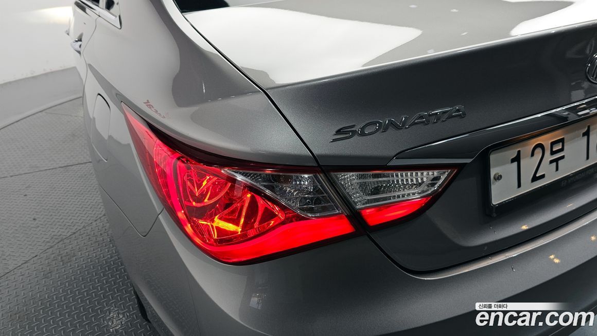 Hyundai Sonata 2012