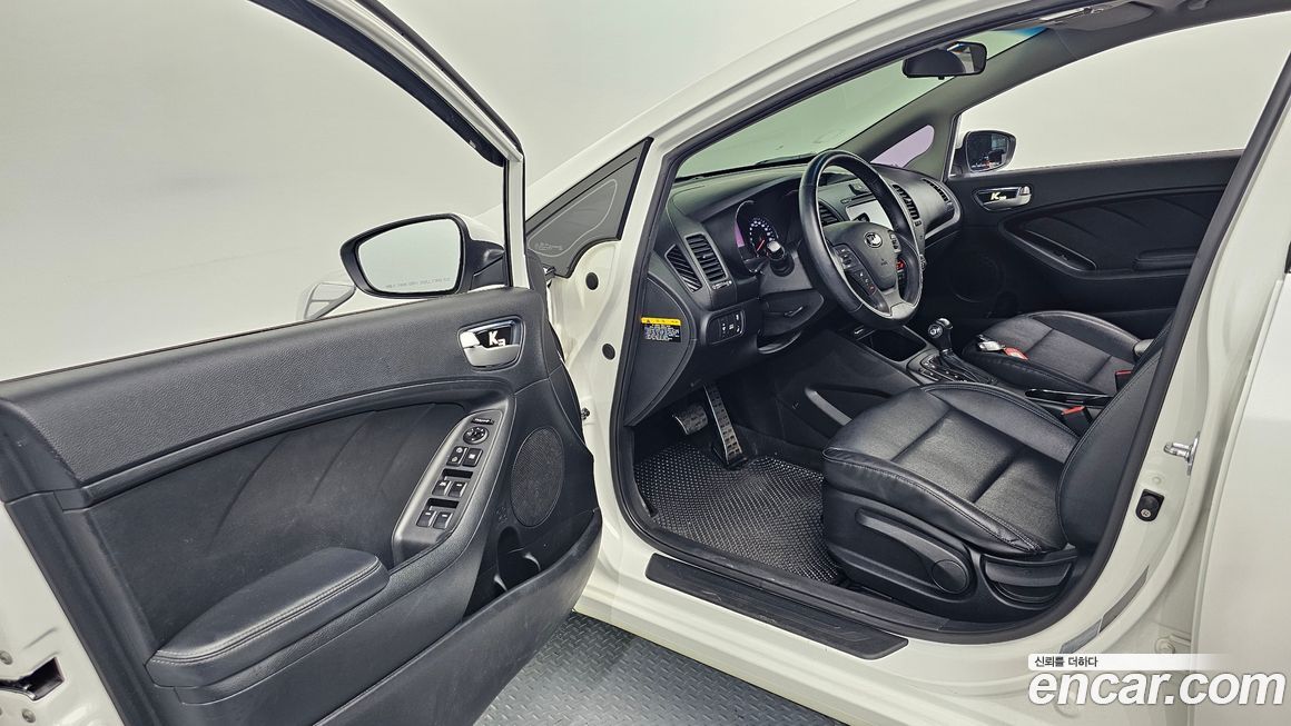 Kia K3 2013