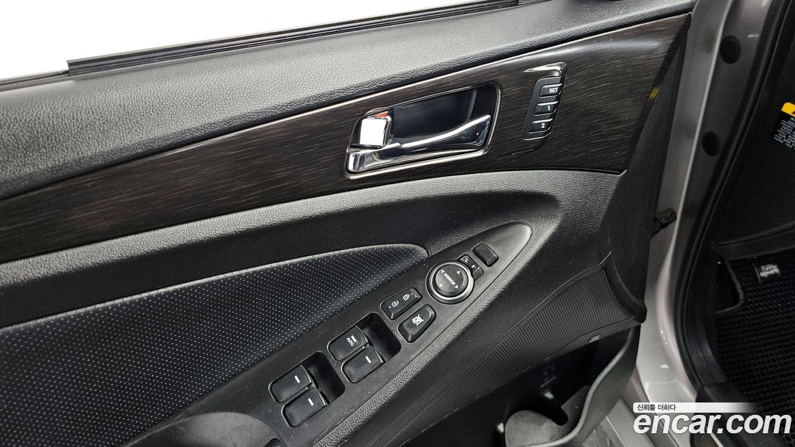 Hyundai Sonata 2012