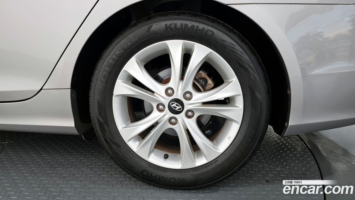 Hyundai Sonata 2012