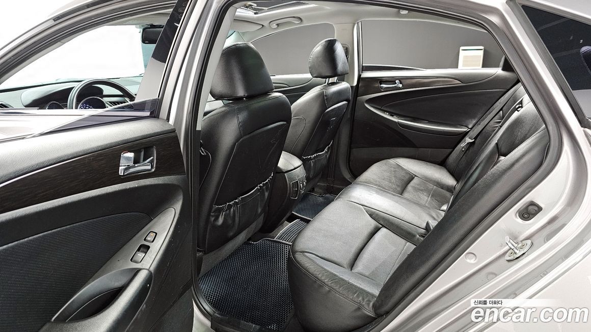 Hyundai Sonata 2012