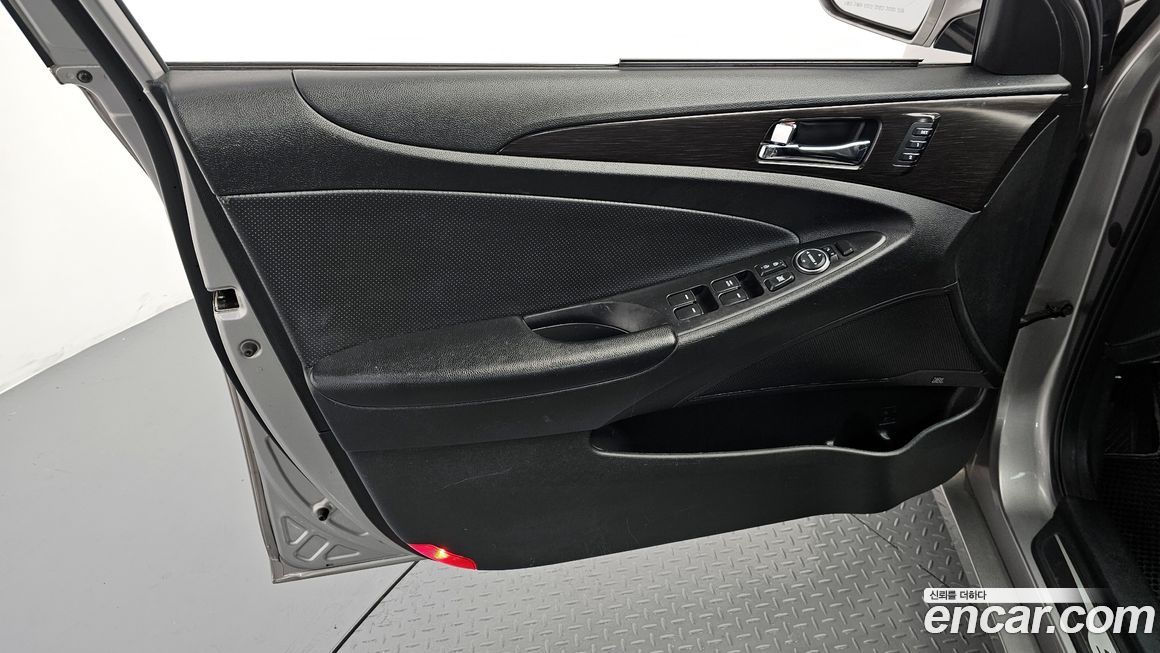 Hyundai Sonata 2012
