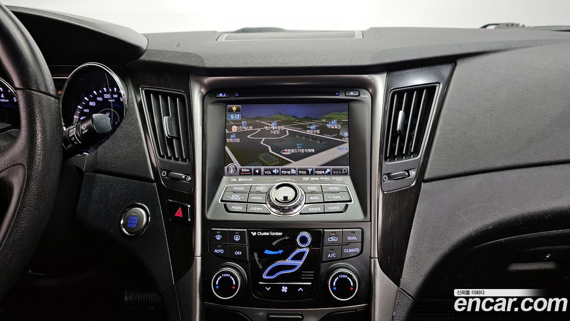 Hyundai Sonata 2012