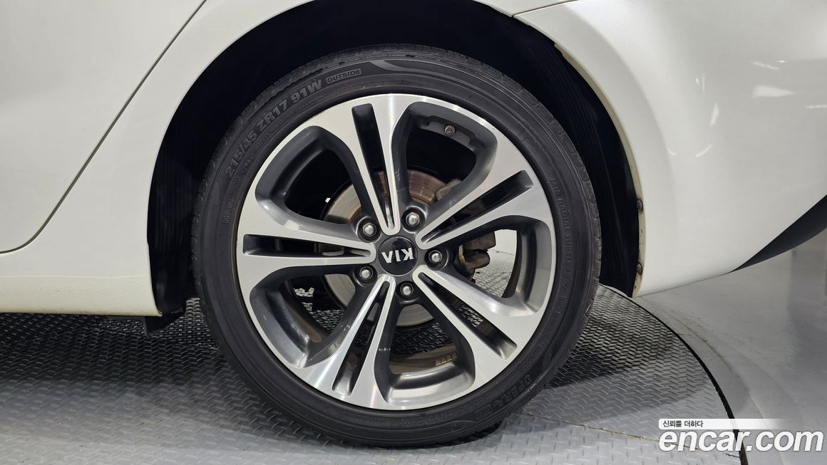 Kia K3 2013