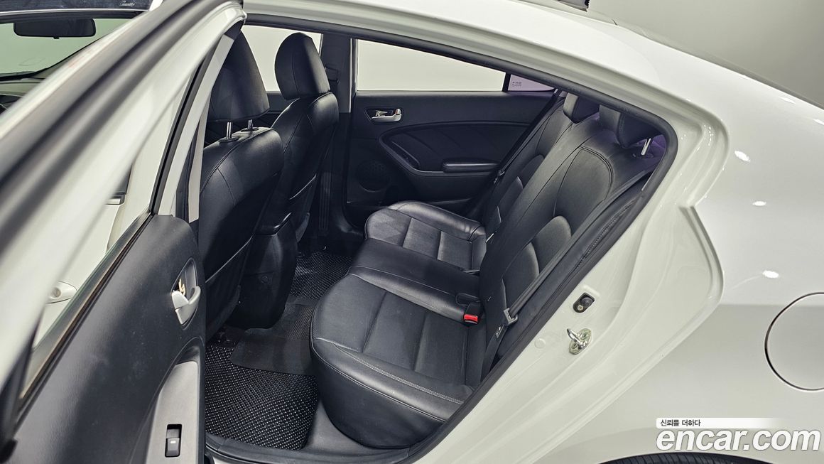 Kia K3 2013