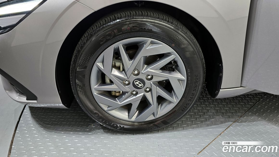 Hyundai AVANTE 2024