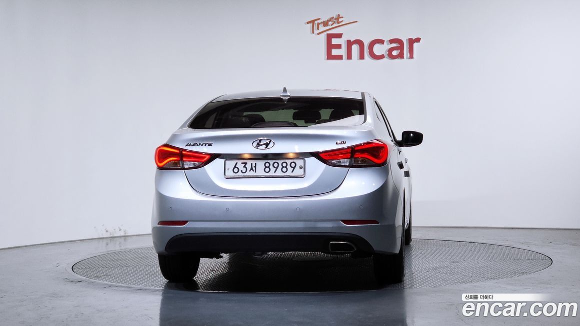 Hyundai AVANTE 2016