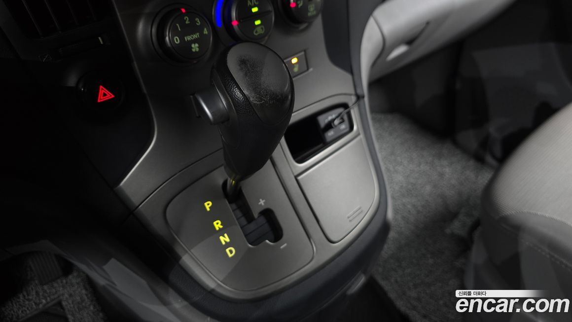 Hyundai Starex 2012