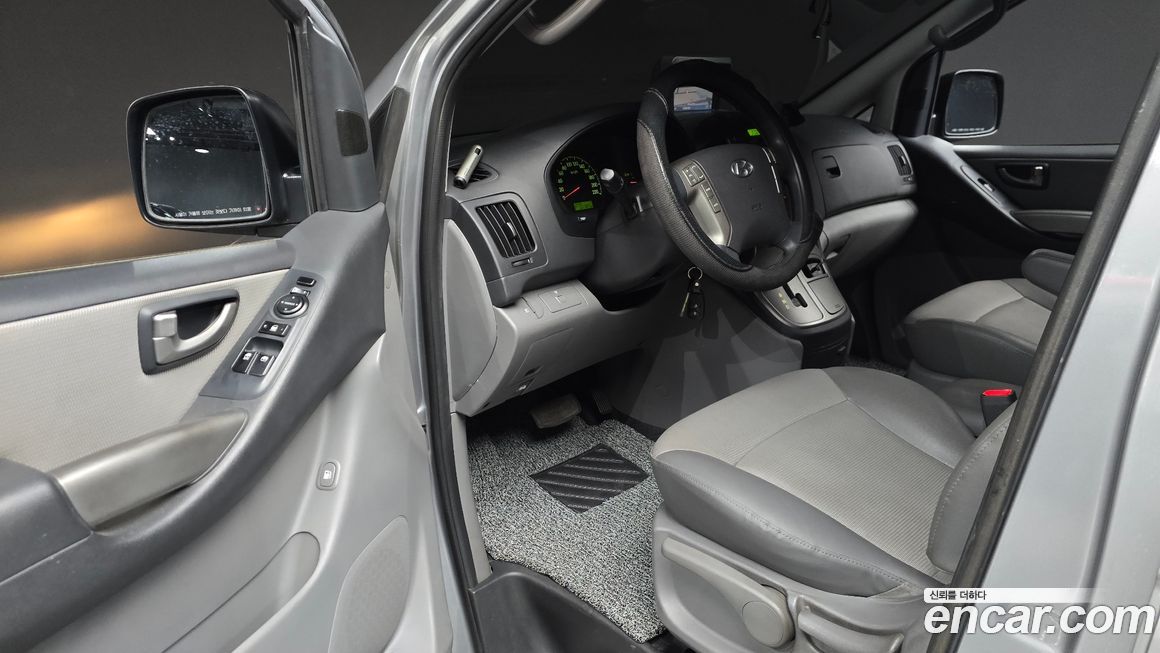 Hyundai Starex 2012