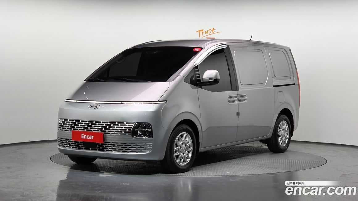Hyundai Staria 2022