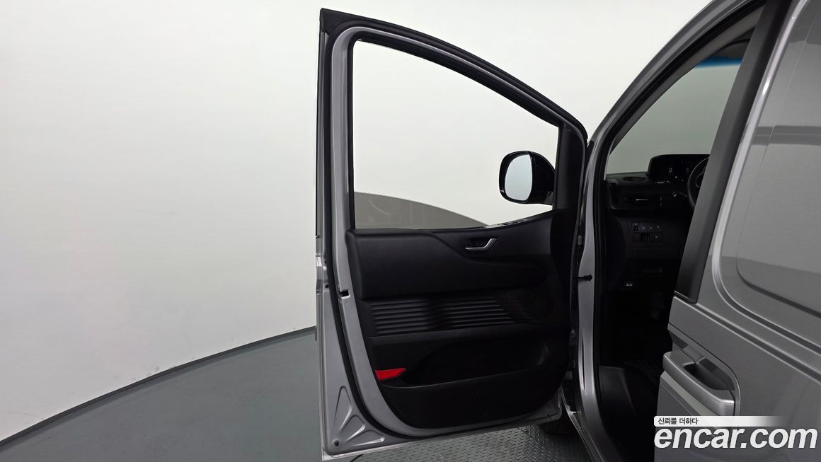 Hyundai Staria 2022