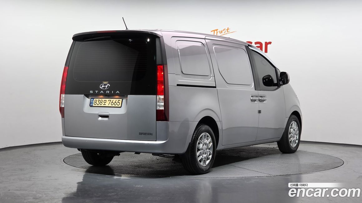 Hyundai Staria 2022
