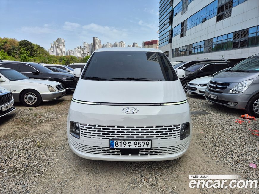 Hyundai Staria 2023