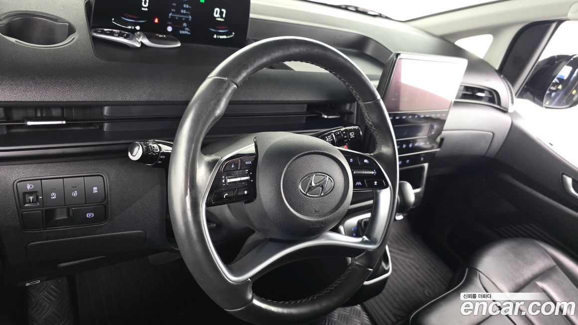 Hyundai Staria 2022