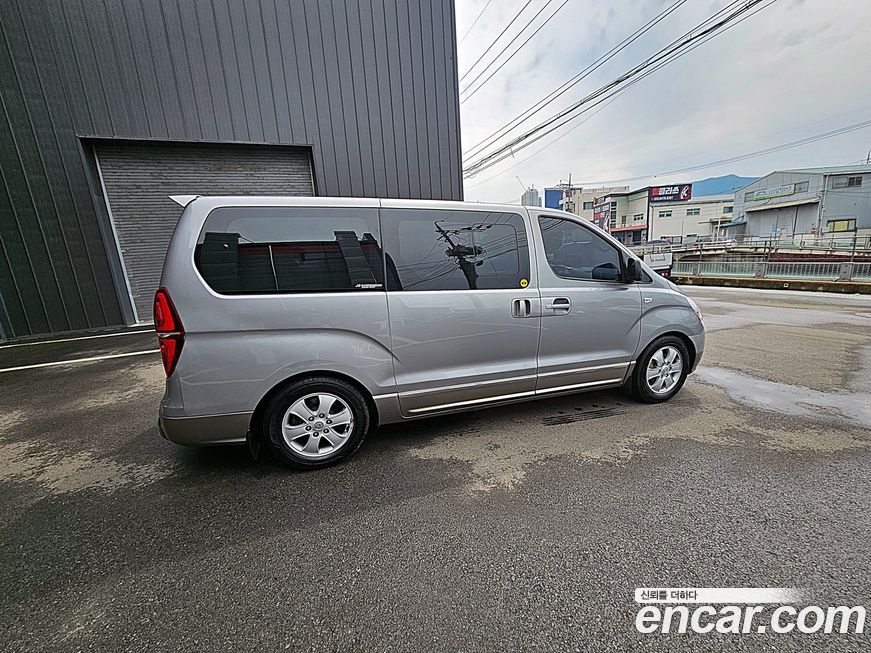 Hyundai Starex 2013