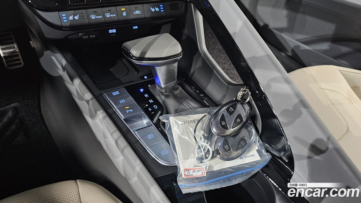 Hyundai AVANTE 2025