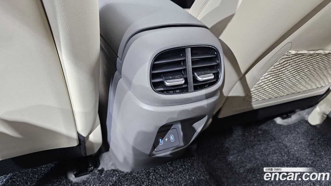 Hyundai AVANTE 2025