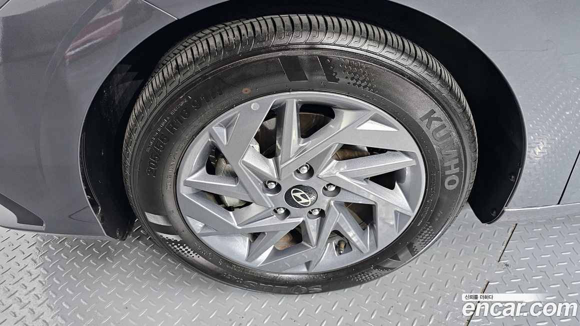 Hyundai AVANTE 2025