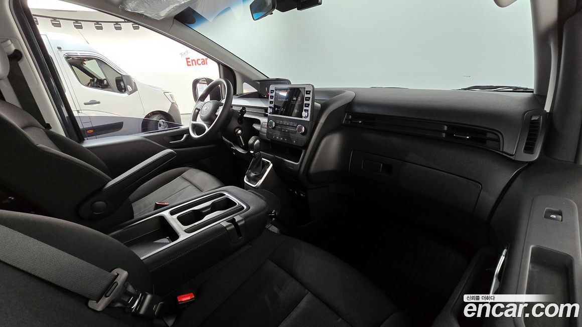 Hyundai Staria 2023