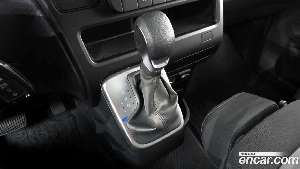 Hyundai Staria 2023