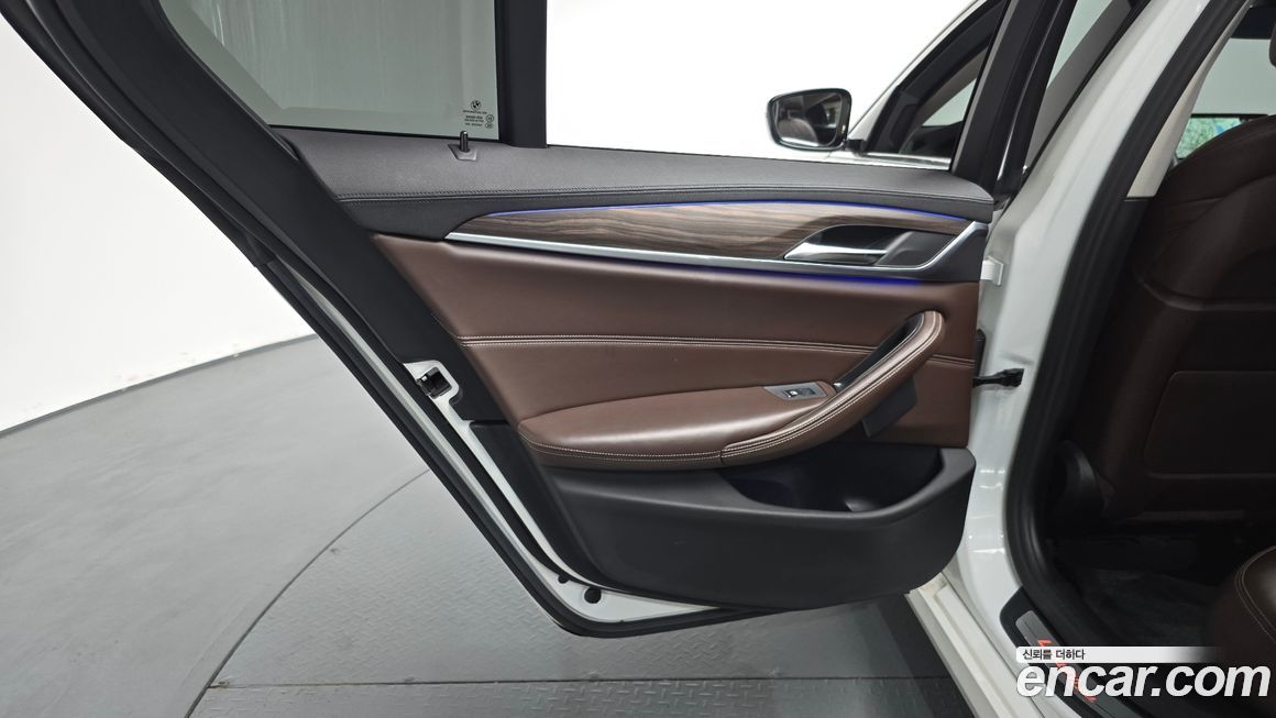BMW 5-Series 2018