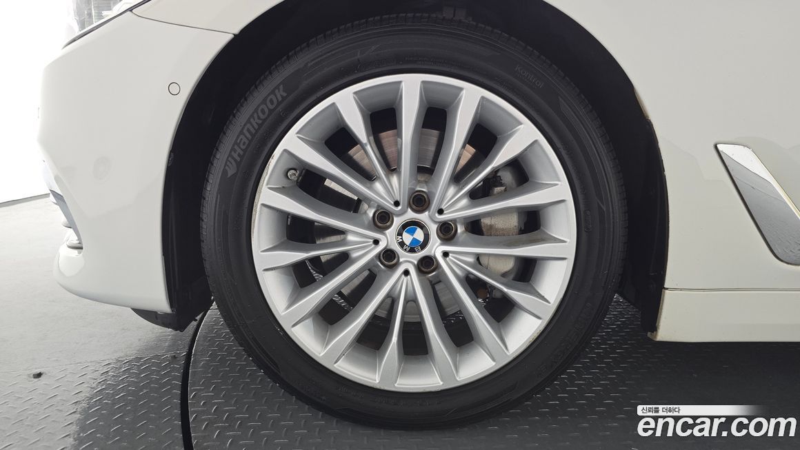 BMW 5-Series 2018