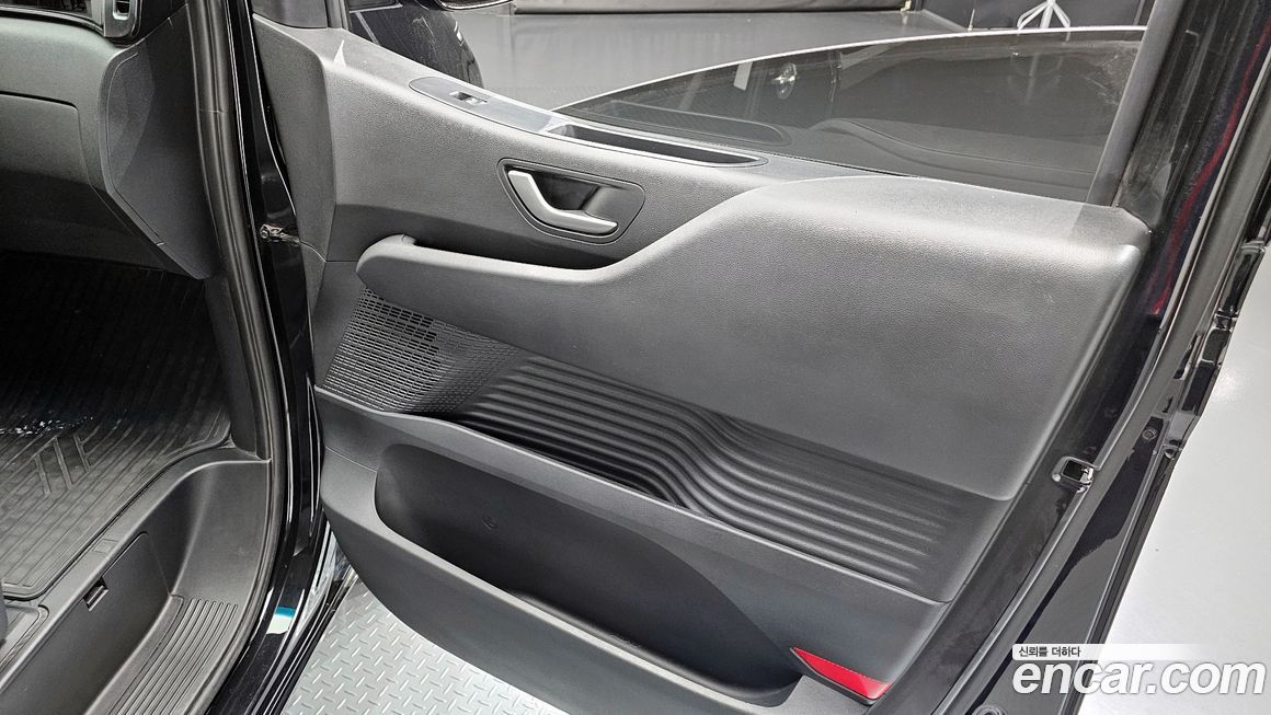 Hyundai Staria 2023