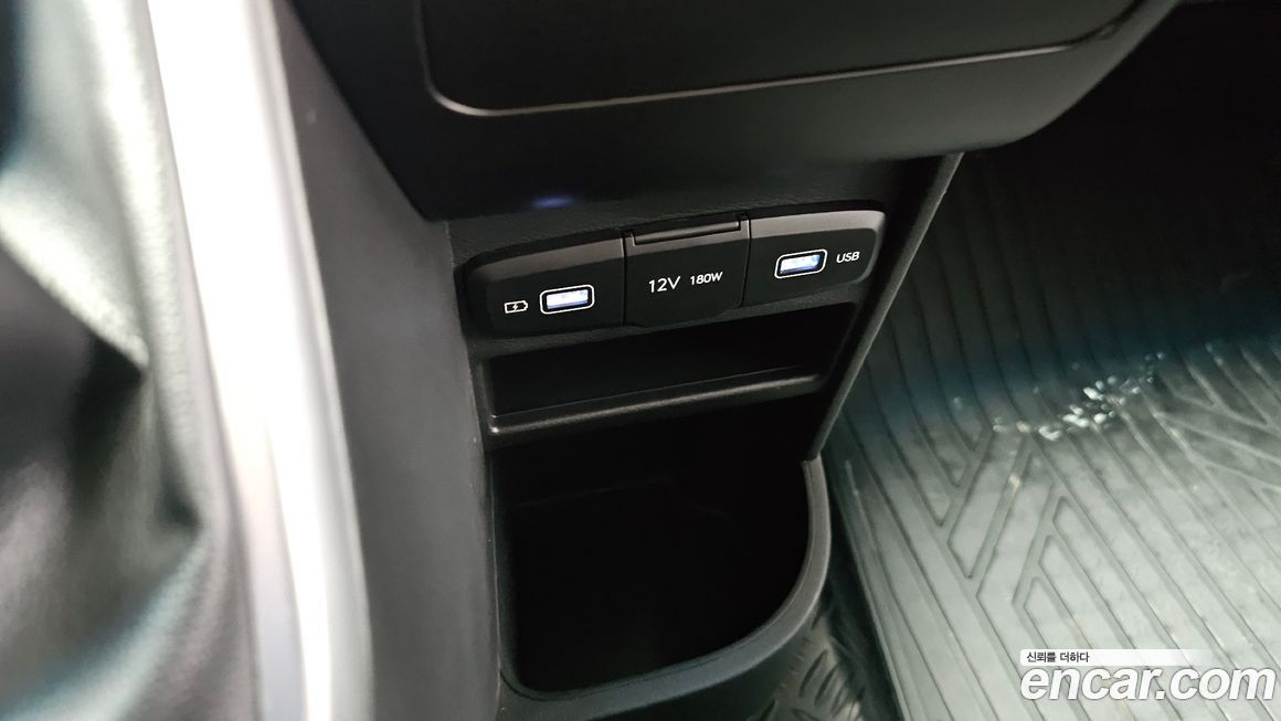 Hyundai Staria 2023
