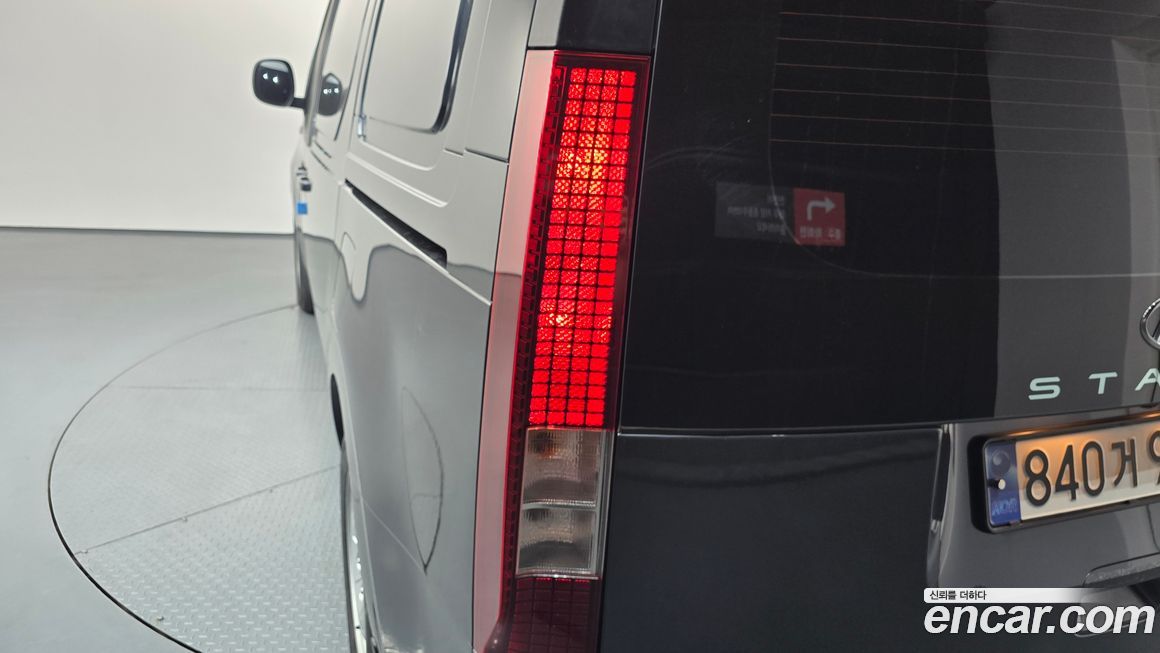 Hyundai Staria 2023
