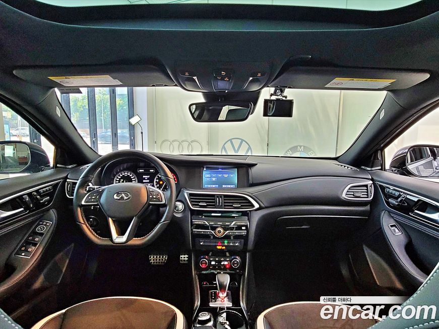 Infiniti Q30 2017