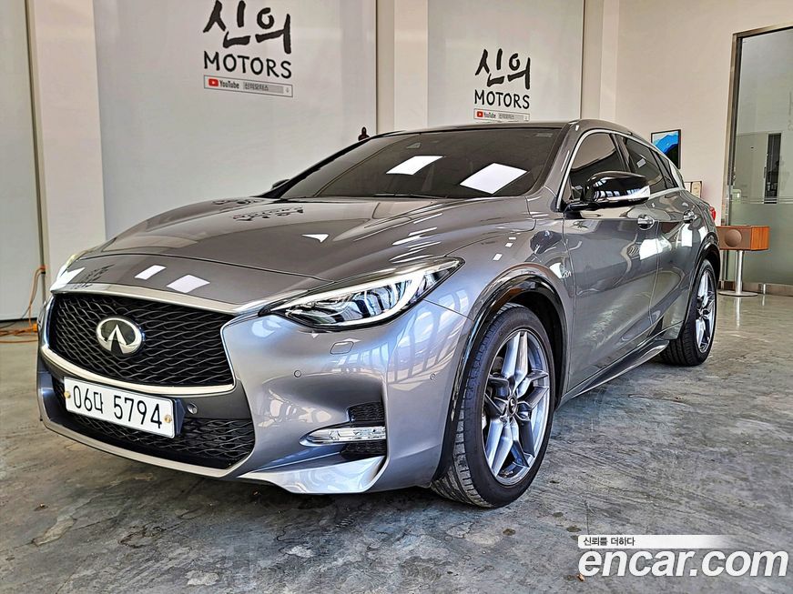 Infiniti Q30 2017
