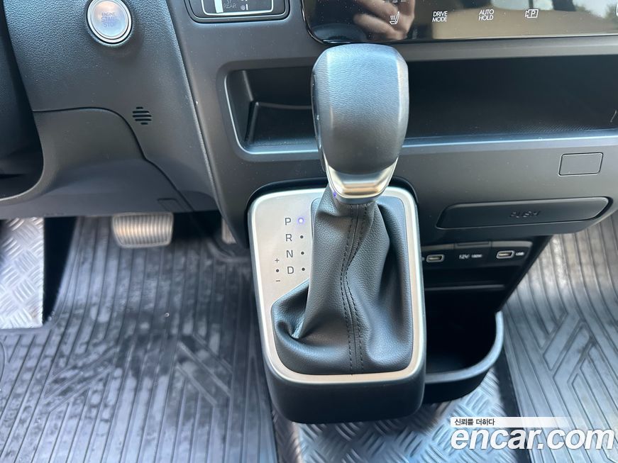 Hyundai Staria 2023