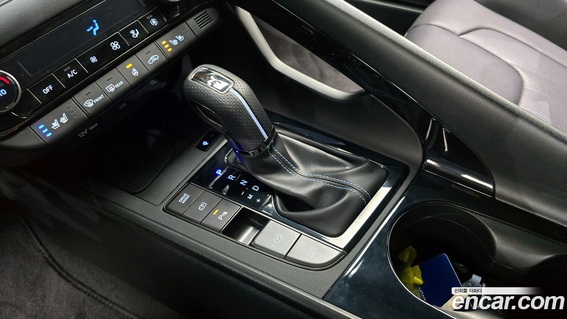 Hyundai AVANTE 2024