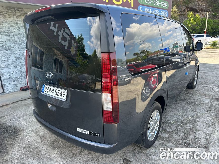 Hyundai Staria 2023