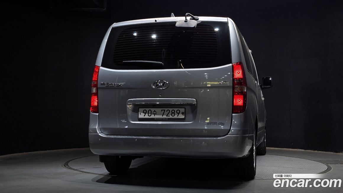 Hyundai Starex 2019