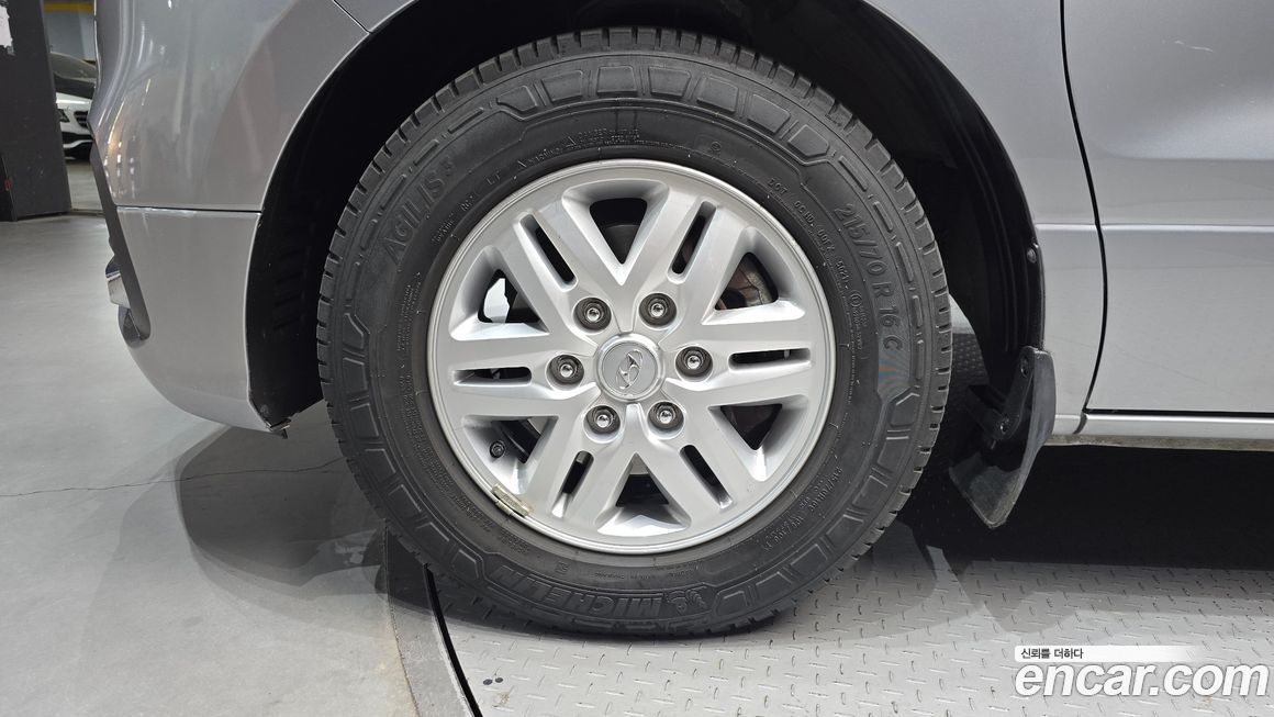 Hyundai Starex 2019