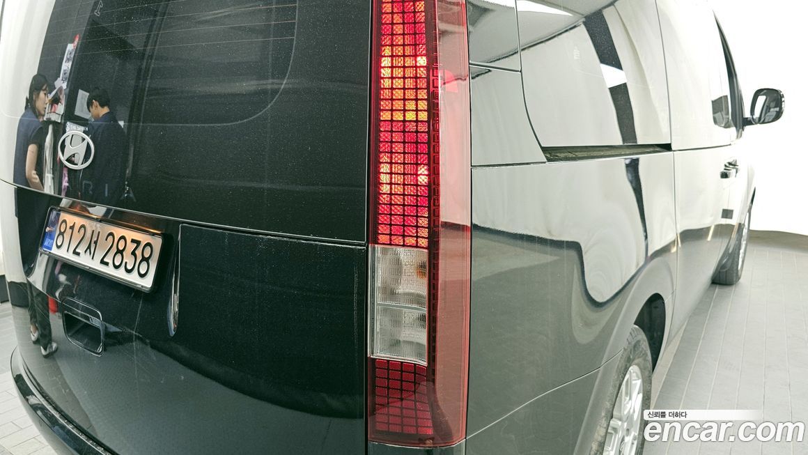 Hyundai Staria 2025
