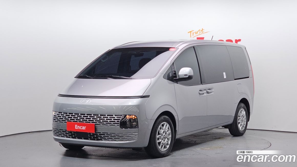 Hyundai Staria 2025