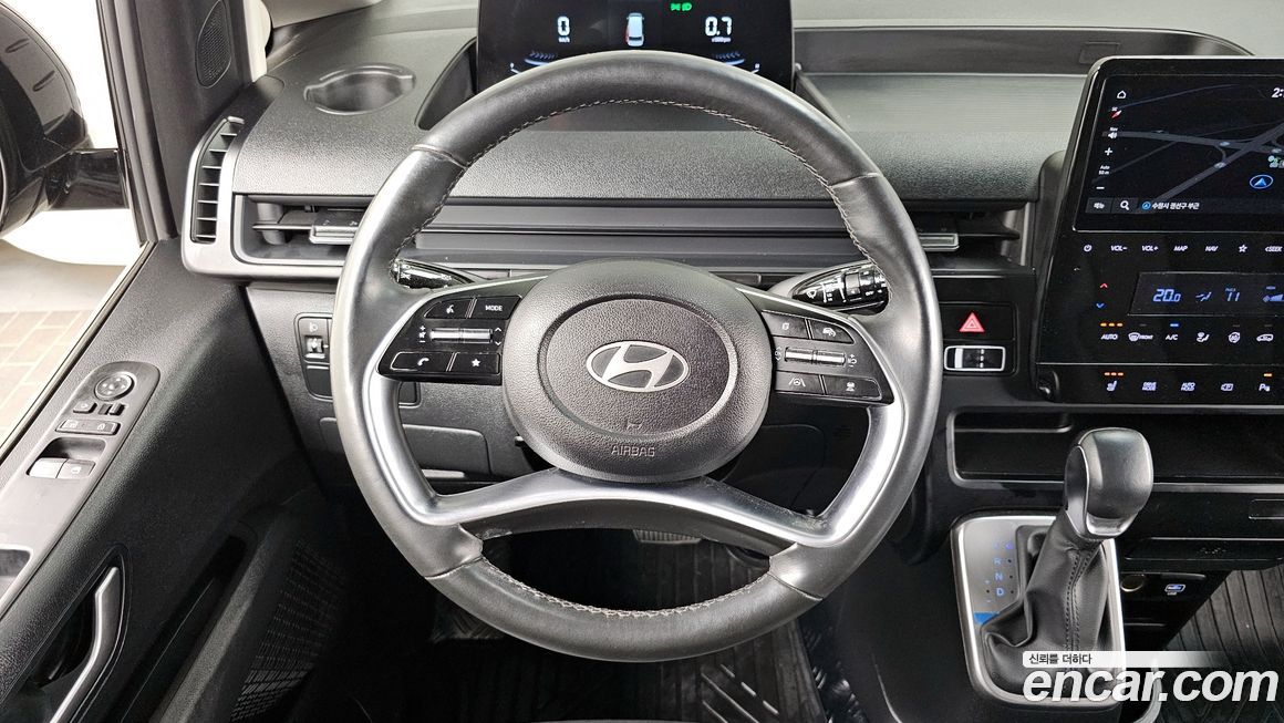 Hyundai Staria 2025