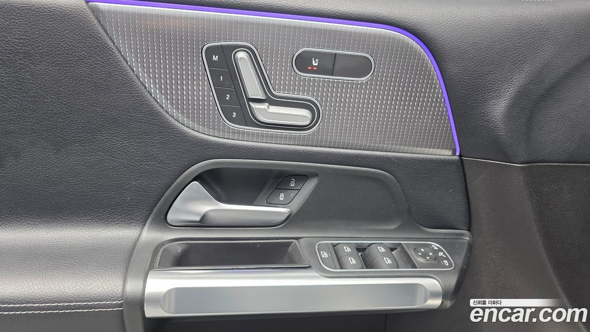 Mercedes-Benz GLB-Class 2020