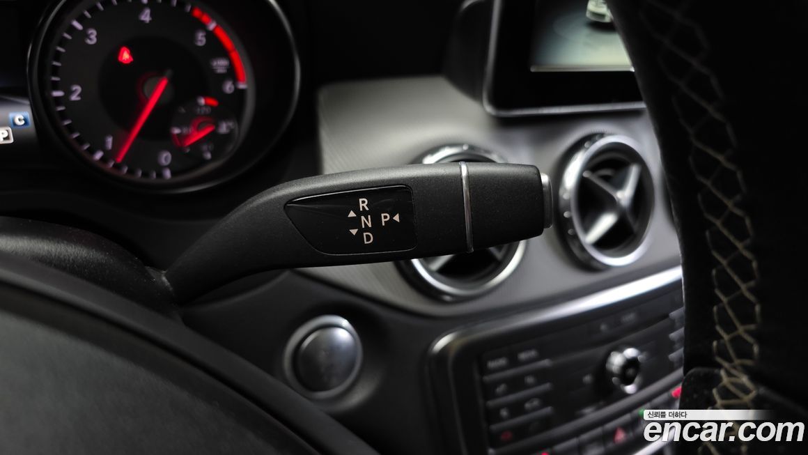 Mercedes-Benz GLA-Class 2017
