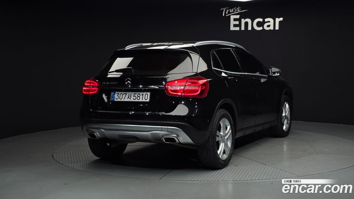 Mercedes-Benz GLA-Class 2017